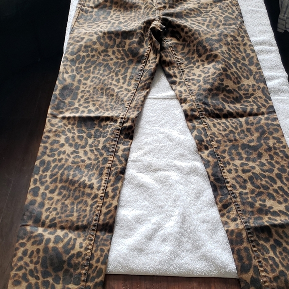 H&M  Animal Print Jeans Size 8 - Picture 2 of 7